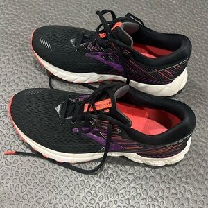 Brooks Adrenaline GTS 19, very good conditon